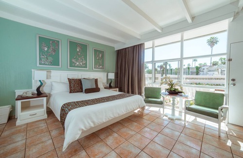 Estero Beach Hotel | Estero Beach Hotel & Resort