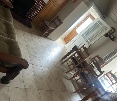 Shanavooneen House | Estuary view Farmhouse