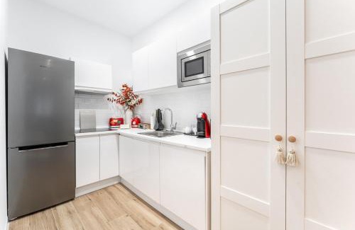 Legazpi Apartment | "Estudio Las Damas de Madrid"