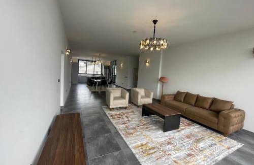 Yeka Apartment | Girar apartments