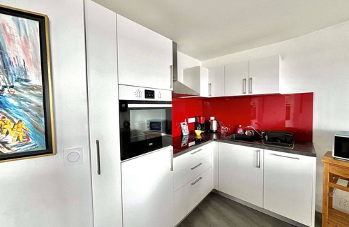 Etel Apartment | Étel: 3-room apartment, sea view, balcony, private parking