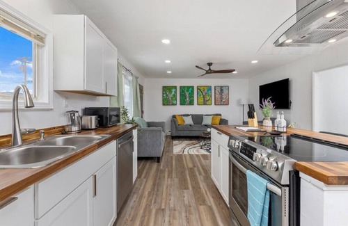 University Area House | Eternal Leaves - Elegant & Relaxing UMED Home