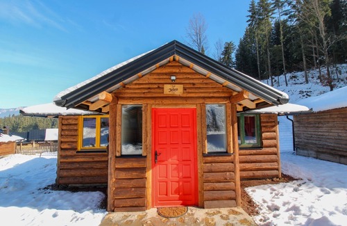 Pale Apartment | Ethno Village Dolina Mira - One Bedroom Holiday Home (Miljacka)