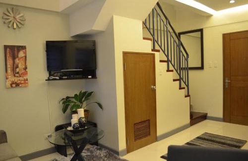 Legazpi Village Apartment | Eton Parkview