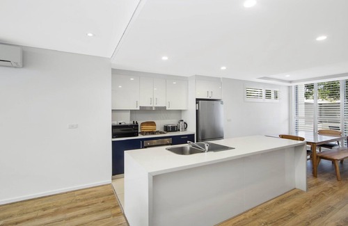 Ettalong Beach House | Ettalong Beach - Poolside Luxury. Family, pet friendly property 200m from beach.