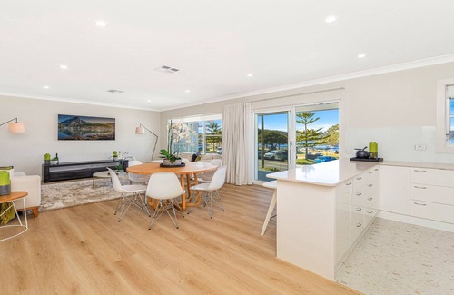 Ettalong Beach House | Ettalong Waterfront Retreat