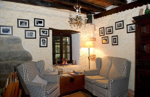 Arriba-Atallu House | Etxeberri Ostatua