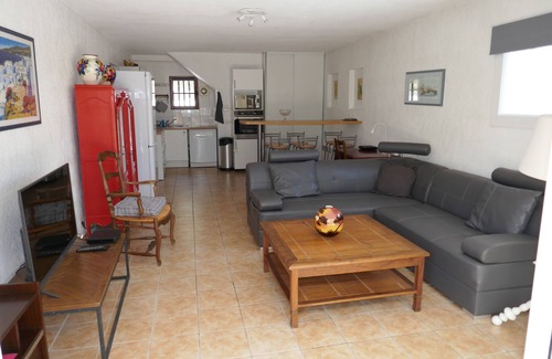 Saint-Cyr-sur-Mer Apartment | 'Eucalyptus,' 3-room apt. on a Provençal villa, 400 m from the sea