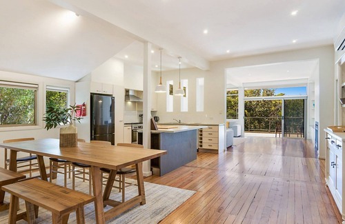 Killcare House | 'Eucalyptus Beach House' by Accom Holidays