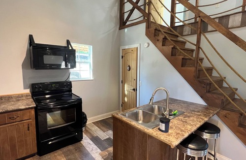 Shorterville House | Eufaula AL Lake Front 2 Houses With Dock Great View Sleeps 10 Comfortably