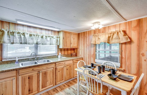 Eufaula Cottage | Eufaula Retreat: Community Pool & Screened Porch!