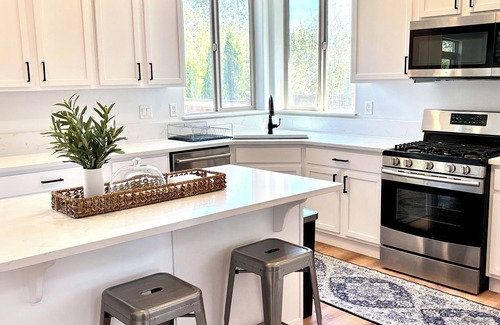 Bethel-Danebo House | Eugene Retreat