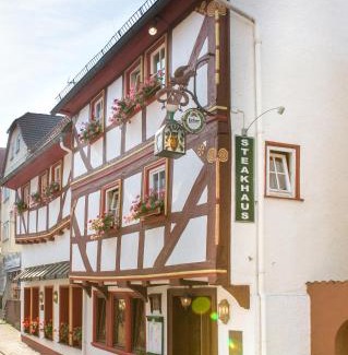 Laubach House | EulenNest