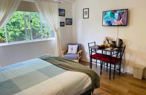 Eumundi House | Eumundi Cottage in Town
