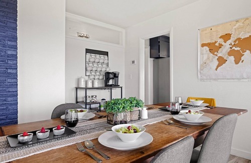 West End House | EV Charger-Spacious! Peek-a-Boo Water View+Game Room - Pool Table