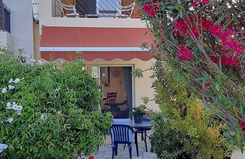 Peyia Town House | Eva Gardens corner house with stunning garden and huge pool next to CORAL BAY
