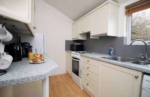 Llandaff North House | Evansfield Close by Tŷ SA