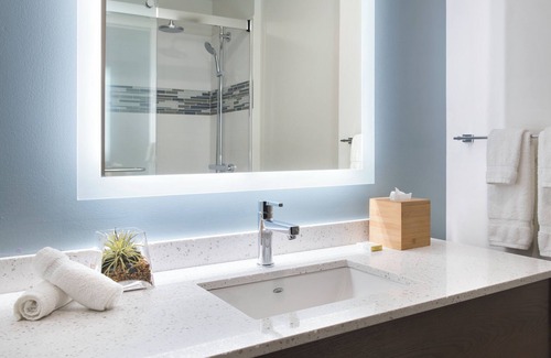 Hunters Point Hotel | EVEN Hotel Long Island City New York by IHG