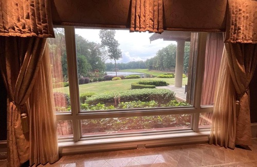 Nicholson House | Event Space/Celebrity Home/ Near Athens and UGA/Private Lake/150 Acres