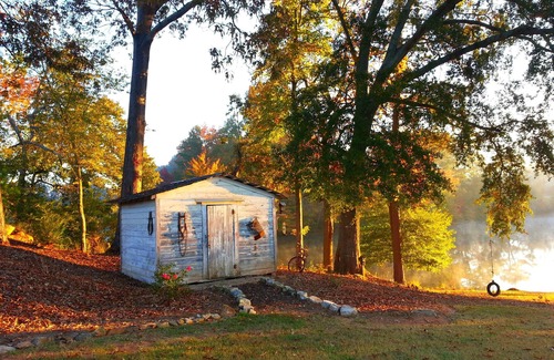 Cumming House | Events&Pets 👍 * Weddings* Retreats*Nature*Hot Tub w/central location!