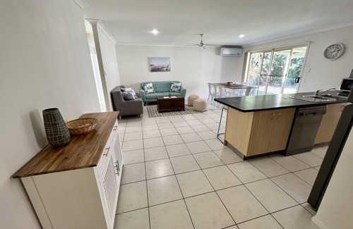 Sandstone Point House | Events @Sandstone Point Hotel! Bribie Beaches, Pet friendly Family Home