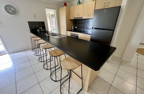 Sandstone Point House | Events @Sandstone Point Hotel! Bribie Beaches, Pet friendly Family Home