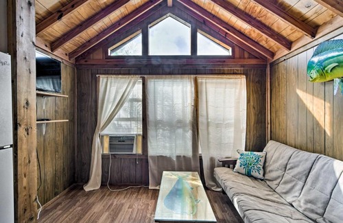 Everglades City House | Everglades City Cabin with Boat Slip and Pool Access!