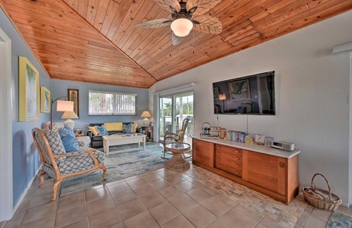 Everglades City House | Everglades Getaway with Deck and Water Views!