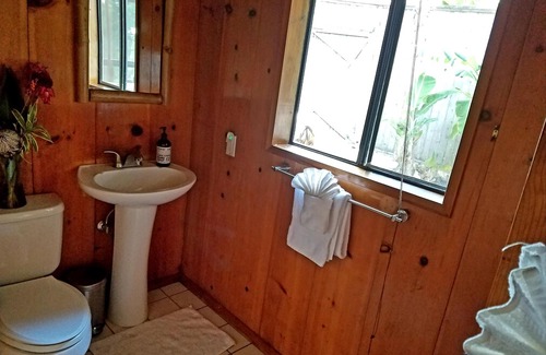 Pauwela Cottage | Evergreen Cottage in Haiku-Pauwela