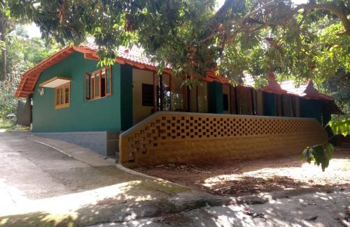 Nakur Sirangala House | Evergreen Emerald