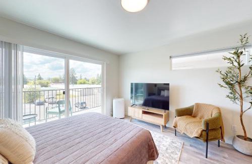 Evergreen Apartment | Evergreen Escape