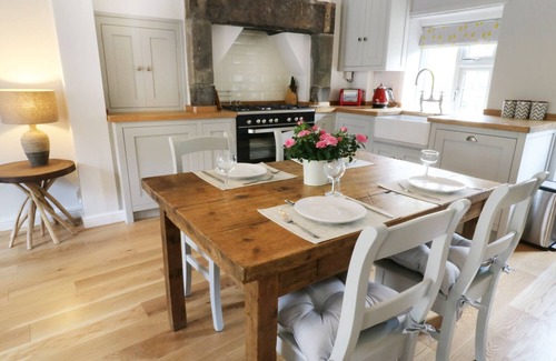 Addingham Cottage | Evergreen