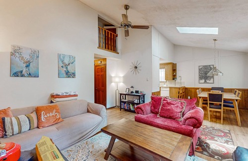 Hoodsport House | Evergreen getaway with hot tub, gas grill, Wifi and W/D