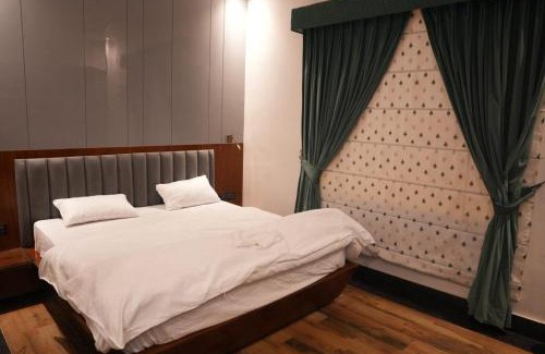 Thanesar Hotel | Everland Sanjog Resorts