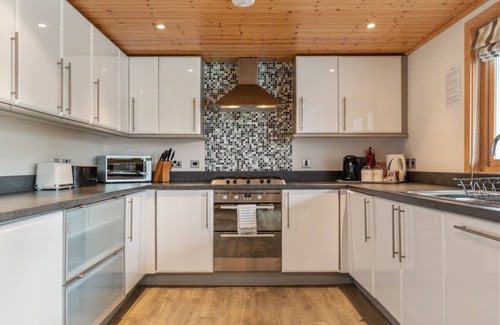 Penally House | Everwyn Lodge - Luxury Lodge with Hot Tub