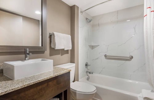 Sulphur Hotel | Everything You Need For The Perfect Vacation! 2 Units, Free Parking, Pets Allowed