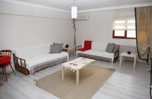 Ankara Apartment | Evodak Apartment D: 2A Vacation Rental Apartment