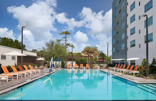 Williamsburg House | Excellent Choice! With Outdoor Pool, Pet-friendly, Close to Discovery Cove!