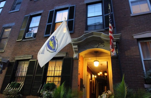 Highland Park Apartment | Excellent Hotel Alternative! 1.5 Miles To Center, Fort Hill Inn, Boston
