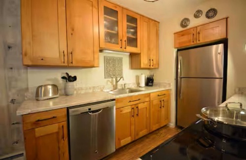 Weisshorn Condo | Excellent Location on Main Street, Breckenridge! 2 Bedroom/2 Bath