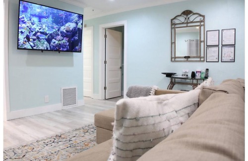North Andrews Gardens House | “Excellent location! Beautiful relaxing home