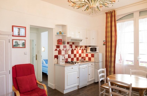Le Touquet-Paris-Plage Apartment | EXCEPTIONAL AUTHENTIQUE TOUQUETTOISE 200 M PLAGE RUE ST JEAN WIFI free