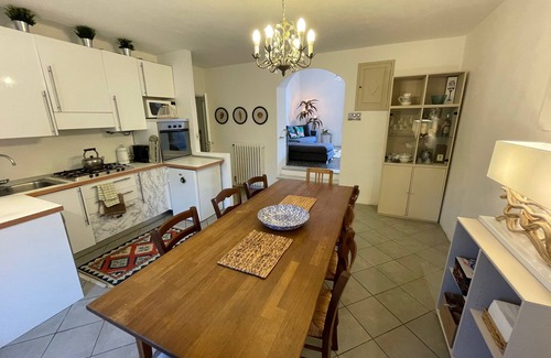 Montescudaio Apartment | Exceptional apartment in the center, only 10 km from the sea, with terrace