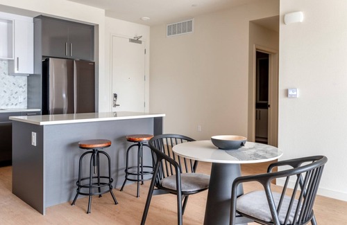 Piedmont Avenue Apartment | Exceptional Oakland 1BR w/Gym & Courtyard, nr Shopping, by Blueground