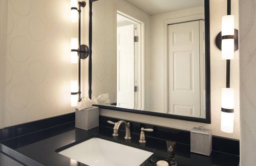 West End House | Exceptional Stays! 2 Comfortable Units, Pet-Friendly!