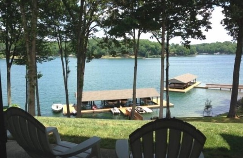 North Shore House | Exceptional townhome with Wifi, 2 kayaks, and amazing sunrises.