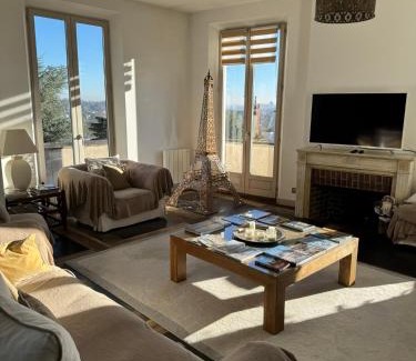 Ville-d'Avray Apartment | Exceptionnel, 130 m2, vue aérienne sur Paris