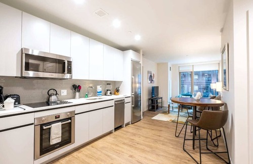 Seaport District Apartment | Exclusive 2BR Apt Downtown Seaport