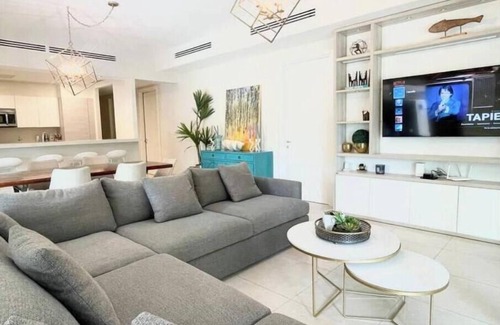 Playa Blanca Apartment | Exclusive 3 Bedroom apartment with private pool