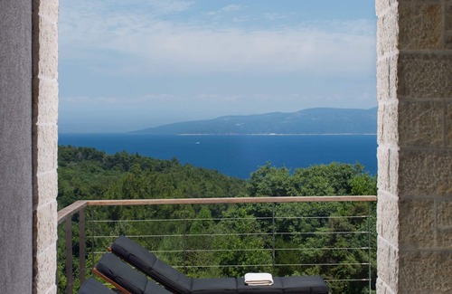 Drenje House | Exclusive 5* Villa with stunning views and heated pool